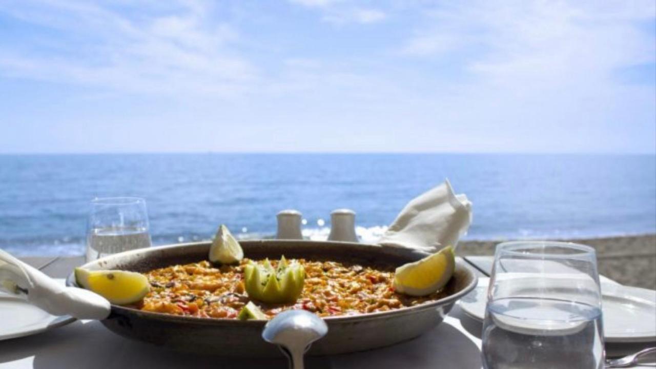 Beachfront Apartment In La Cala De Mijas Eksteriør billede