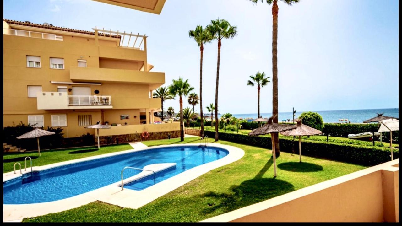 Beachfront Apartment In La Cala De Mijas Eksteriør billede